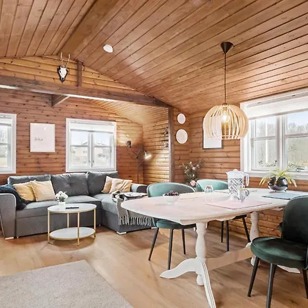 Stunning In With Kitchen