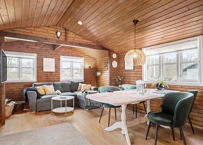 Stunning In With Kitchen